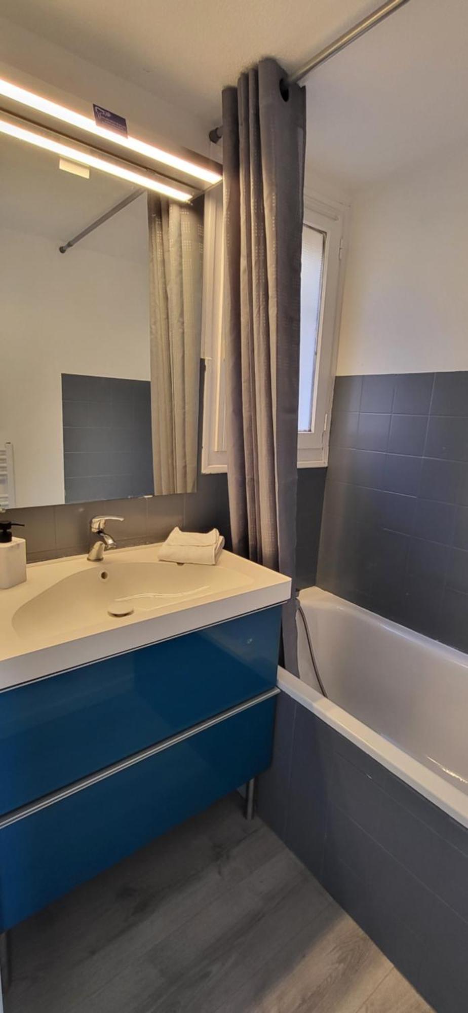 Appartement En Residence Avec Piscine Бандол Екстериор снимка